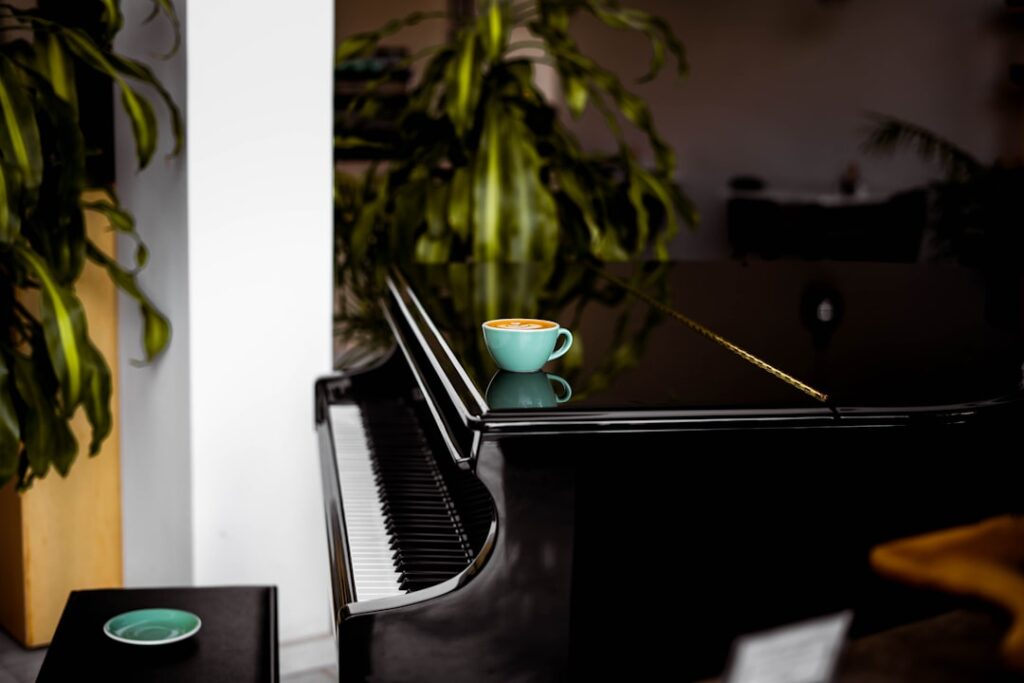 Coffee Piano: A Browser-Based Piano Studio With Visual Tools